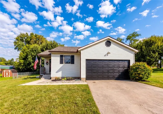 Photo 4 of Single family home for sale at 19 Edmon Ct, Lebanon, OH 45036 | MLS# 968590 | Listing updated on 2026-09-10