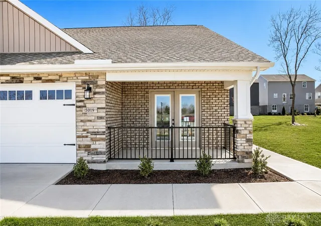 Photo 2 of Single family home for sale at 5019 Waterford Ln, Middletown, OH 45042 | MLS# 968630 | Listing updated on 2026-09-20