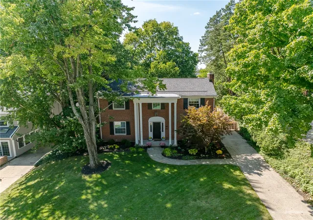 Photo 2 of Sale Pending at 1345 Devereux Dr, Oakwood, OH 45419 | MLS# 968349 | Listing updated on 2026-09-12