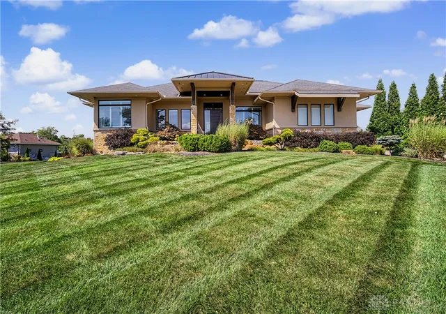 Photo 1 of Single family home for sale at 8303 Turning Leaf Xing, Springboro, OH 45066 | MLS# 968589 | Listing updated on 2026-09-14