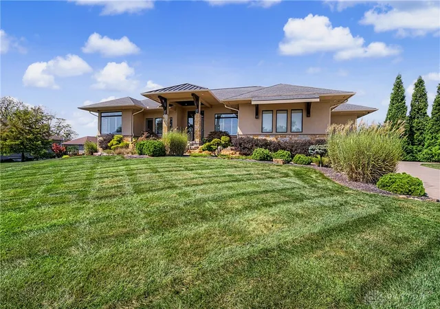 Photo 2 of Single family home for sale at 8303 Turning Leaf Xing, Springboro, OH 45066 | MLS# 968589 | Listing updated on 2026-09-14