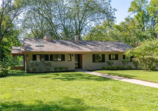 Photo 3 of Single family home for sale at 1200 Oakwood Ave, Oakwood, OH 45419 | MLS# 968352 | Listing updated on 2026-09-19