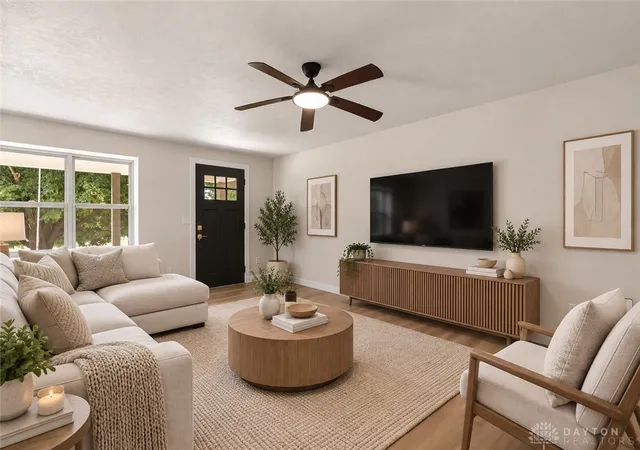 Photo 3 of Single family home for sale at 210 N Riley Blvd, Franklin, OH 45005 | MLS# 968557 | Listing updated on 2026-09-10