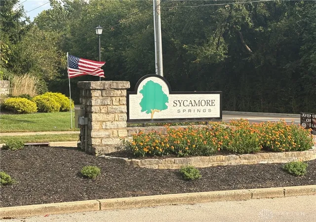 Photo 2 of Single family home for sale at 5 Sycamore Springs Dr, Springboro, OH 45066 | MLS# 968670 | Listing updated on 2026-09-25