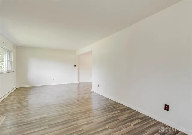 Photo 3 of Sale Pending at 5340 Springfield Xenia Rd, Springfield, OH 45506 | MLS# 968552 | Listing updated on 2026-10-06
