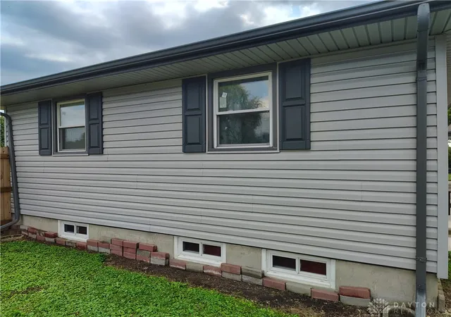 Photo 4 of Single family home for sale at 2065 Hillsdale Ave, Dayton, OH 45414 | MLS# 968237 | Listing updated on 2026-09-11