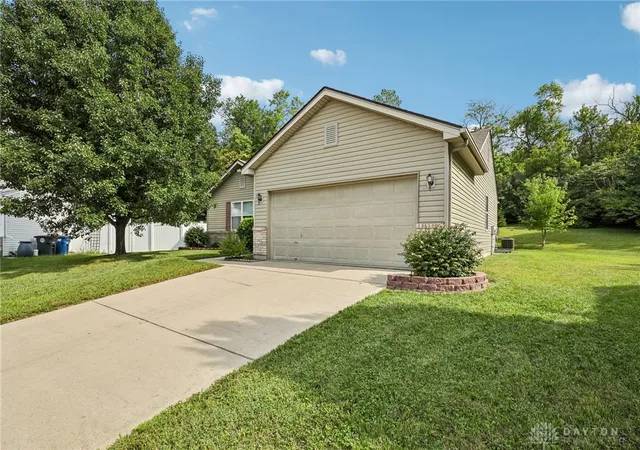 Photo 2 of Sale Pending at 4399 Coach Light Trl, Dayton, OH 45424 | MLS# 968575 | Listing updated on 2026-09-27