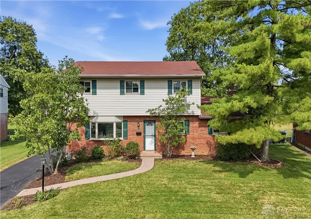 Photo 2 of Sale Pending at 3162 Sunnyhollow Ln, Cincinnati, OH 45239 | MLS# 968696 | Listing updated on 2026-09-12