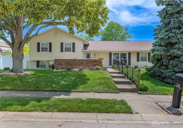 Photo 1 of Sale Pending at 270 Evergreen Dr, Springboro, OH 45066 | MLS# 968544 | Listing updated on 2026-09-21