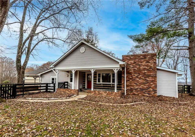 Photo 4 of Single family home for sale at 5654 Wilmington Rd, Oregonia, OH 45054 | MLS# 968611 | Listing updated on 2026-09-14