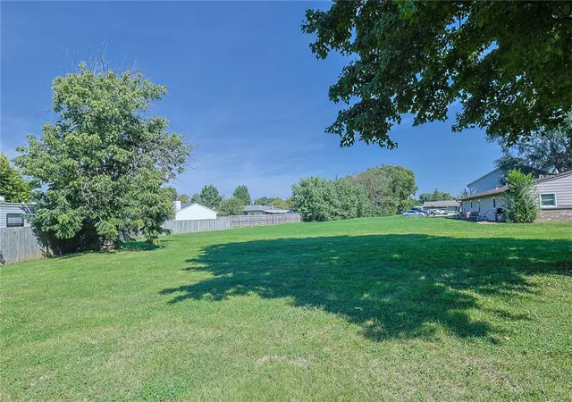 Photo 4 of Sale Pending at 301 Sal Blvd, Trenton, OH 45067 | MLS# 968644 | Listing updated on 2026-09-15