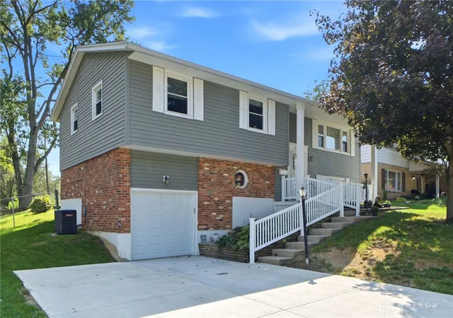 Photo 2 of Single family home for sale at 348 Ridgewood Dr, Fairborn, OH 45324 | MLS# 968629 | Listing updated on 2026-10-02