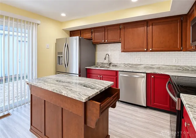 Photo 2 of Condo for sale at 2206 Thomas Paine Pkwy #94, Dayton, OH 45459 | MLS# 968486 | Listing updated on 2026-09-20