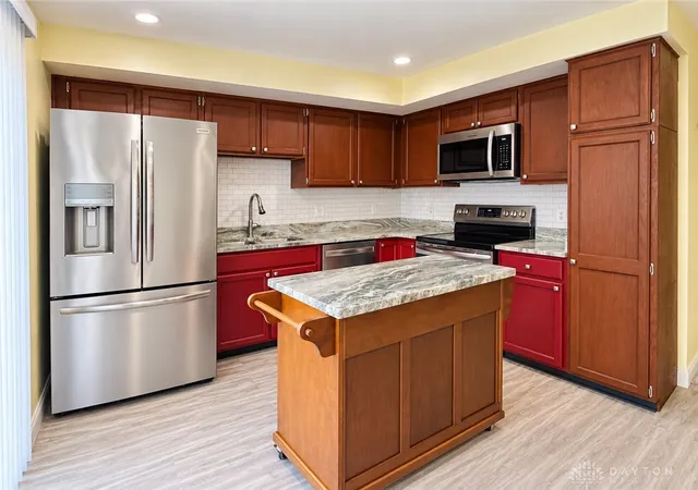 Photo 3 of Condo for sale at 2206 Thomas Paine Pkwy #94, Dayton, OH 45459 | MLS# 968486 | Listing updated on 2026-09-20