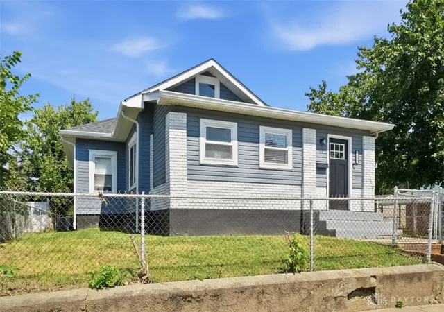 Photo 2 of Single family home for sale at 1609 Lafayette Ave, Middletown, OH 45044 | MLS# 968721 | Listing updated on 2026-09-11