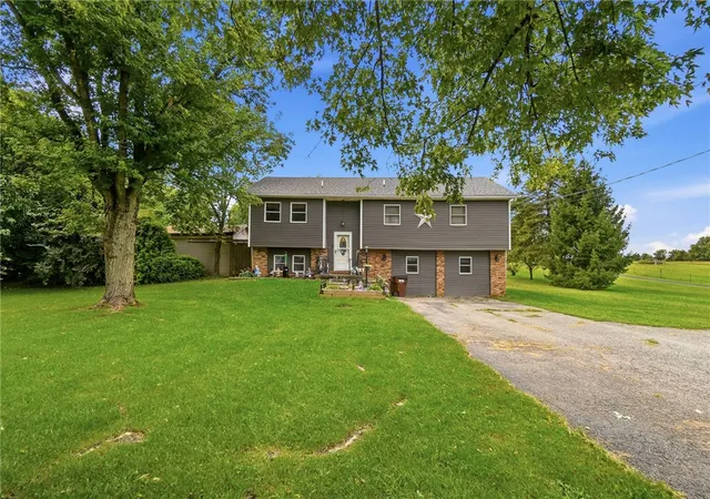 Photo 3 of Sale Pending at 1733 Newlove Rd, South Charleston, OH 45368 | MLS# 968706 | Listing updated on 2026-09-23
