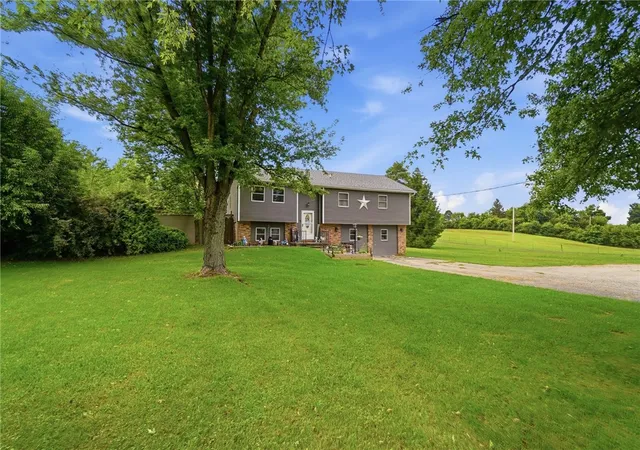 Photo 3 of Sale Pending at 1733 Newlove Rd, South Charleston, OH 45368 | MLS# 968706 | Listing updated on 2026-09-23