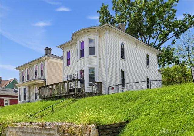 Photo 1 of Single family home for sale at 207 S Shaffer St, Springfield, OH 45506 | MLS# 968713 | Listing updated on 2026-09-11