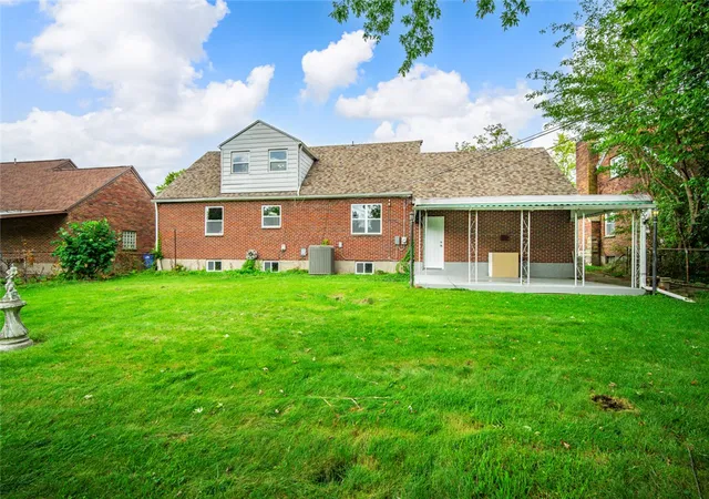 Photo 4 of Single family home for sale at 1546 Earlham Dr, Dayton, OH 45406 | MLS# 968724 | Listing updated on 2026-09-13