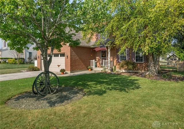 Photo 2 of Single family home for sale at 1946 Michelle Ln, Middletown, OH 45044 | MLS# 968742 | Listing updated on 2026-09-27