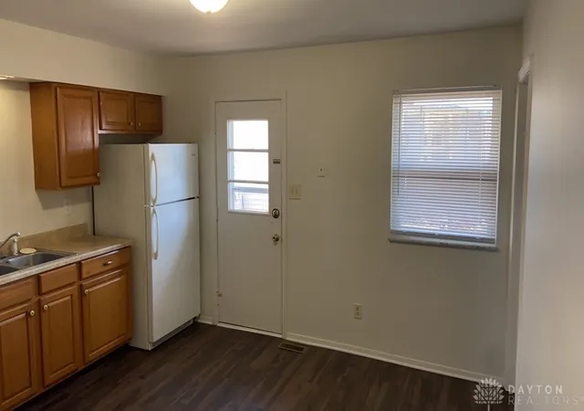 Listing Photo 3 - Condo for sale in building located at 3214 Illinois Ave, Middletown, OH 45042