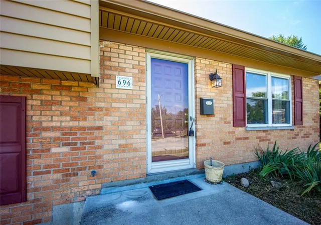 Photo 2 of Single family home for sale at 696 Rockford Dr, Hamilton, OH 45013 | MLS# 968749 | Listing updated on 2026-09-11