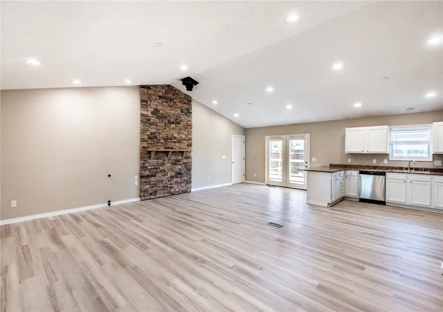 Photo 4 of Single family home for sale at 94 Fawn Ln, Blanchester, OH 45107 | MLS# 968712 | Listing updated on 2026-09-19