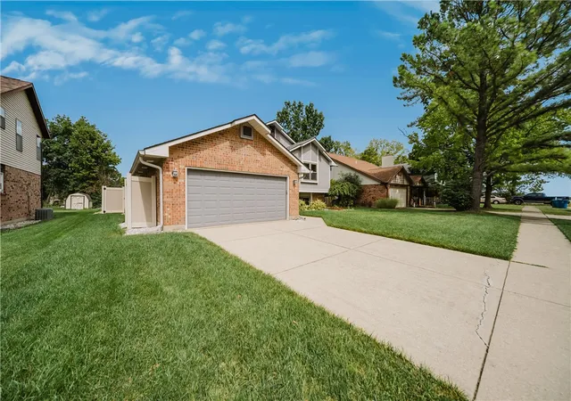 Photo 3 of Single family home for sale at 6675 Loblolly Dr, Dayton, OH 45424 | MLS# 968702 | Listing updated on 2026-09-29