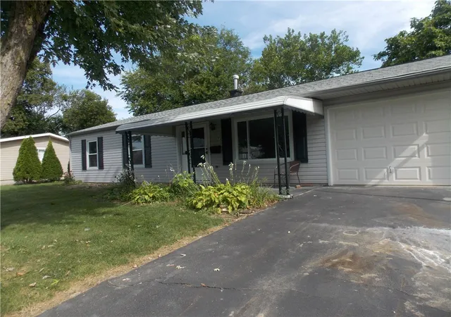 Photo 2 of Single family home for sale at 1738 Lundgren Rd, New Carlisle, OH 45344 | MLS# 968763 | Listing updated on 2026-09-12