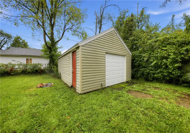 Photo 3 of Sale Pending at 4490 Gatewood Pl, Dayton, OH 45416 | MLS# 968594 | Listing updated on 2026-09-17
