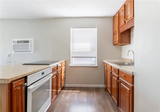 Listing Photo 4 - Condo for sale in building located at 538 Aberdeen Ave, Dayton, OH 45419