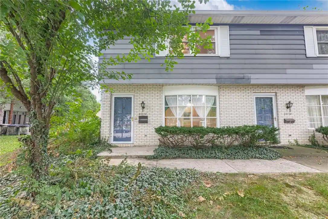 Listing Photo 1 - Condo for sale in 2512 Red Coach Dr located at 2512 Red Coach Dr, Springfield, OH 45503 - Unit 2512 Red Coach Dr