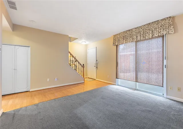 Listing Photo 4 - Condo for sale in building located at 2512 Red Coach Dr, Springfield, OH 45503