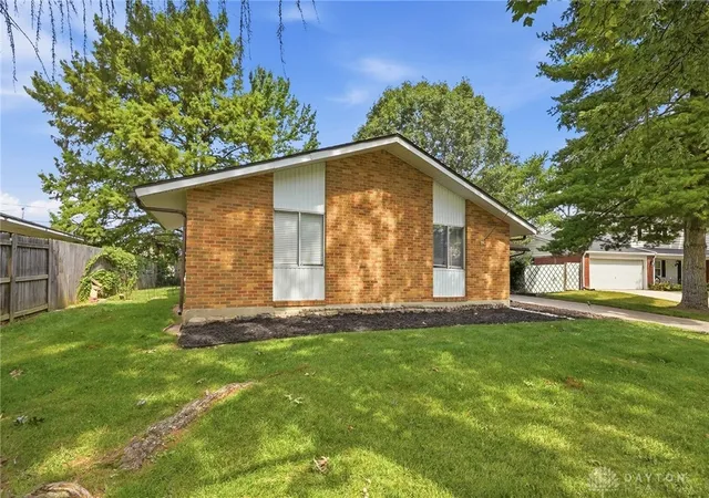 Photo 3 of Single family home for sale at 4707 Passaic Ct, Dayton, OH 45424 | MLS# 968680 | Listing updated on 2026-09-29