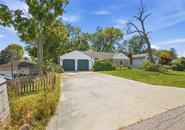 Photo 1 of Sale Pending at 3781 Knollwood Dr, Beavercreek, OH 45432 | MLS# 968571 | Listing updated on 2026-09-23