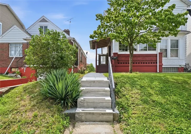 Photo 2 of Single family home for sale at 611 Maryland Ave, Dayton, OH 45404 | MLS# 968562 | Listing updated on 2026-09-11