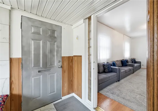Photo 4 of Single family home for sale at 611 Maryland Ave, Dayton, OH 45404 | MLS# 968562 | Listing updated on 2026-09-11