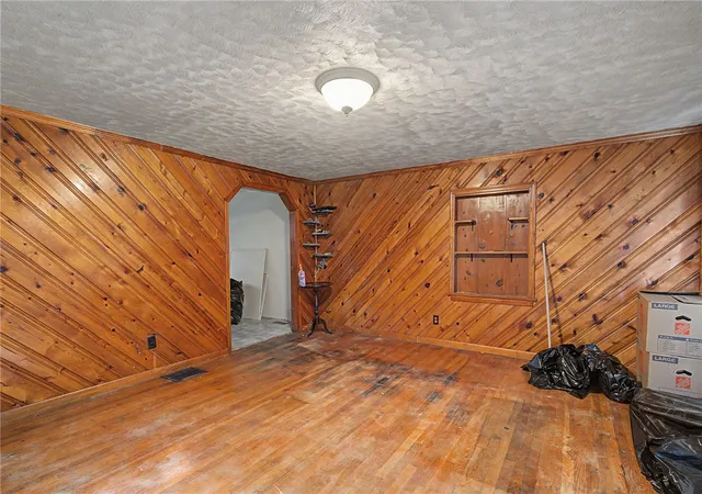 Photo 3 of Single family home for sale at 1823 Hanes Rd, Beavercreek, OH 45432 | MLS# 968791 | Listing updated on 2026-09-20