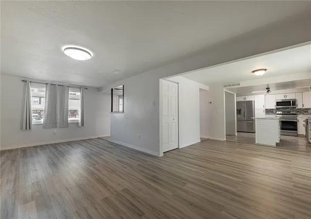 Photo 3 of Single family home for sale at 6532 Menlo Way, Dayton, OH 45424 | MLS# 968676 | Listing updated on 2026-09-12