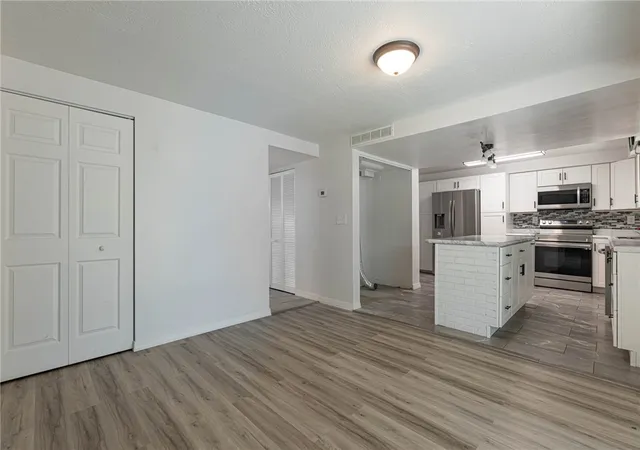 Photo 4 of Single family home for sale at 6532 Menlo Way, Dayton, OH 45424 | MLS# 968676 | Listing updated on 2026-09-12