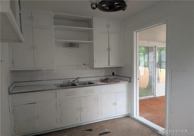 Photo 4 of Single family home for sale at 1646 Pell Dr, Dayton, OH 45410 | MLS# 968800 | Listing updated on 2026-09-12