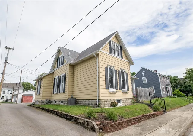 Photo 2 of Single family home for sale at 507 Walker St, Piqua, OH 45356 | MLS# 968807 | Listing updated on 2026-09-12