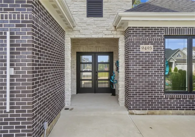 Photo 4 of Single family home for sale at 9493 Monaco Cir, Dayton, OH 45458 | MLS# 968804 | Listing updated on 2026-10-07