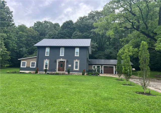 Photo 1 of Single family home for sale at 724 Riverside Dr, Sidney, OH 45365 | MLS# 966737 | Listing updated on 2026-10-04