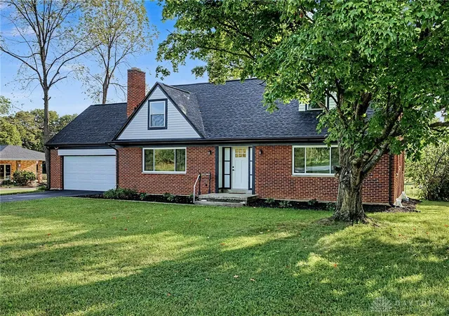 Photo 4 of Single family home for sale at 5804 Basore Rd, Dayton, OH 45415 | MLS# 968779 | Listing updated on 2026-09-13