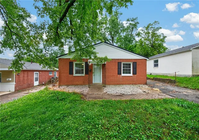 Photo 2 of Single family home for sale at 6240 Carmin Ave, Dayton, OH 45417 | MLS# 968827 | Listing updated on 2026-09-13