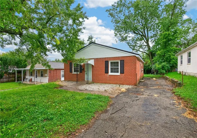 Photo 3 of Single family home for sale at 6240 Carmin Ave, Dayton, OH 45417 | MLS# 968827 | Listing updated on 2026-09-20