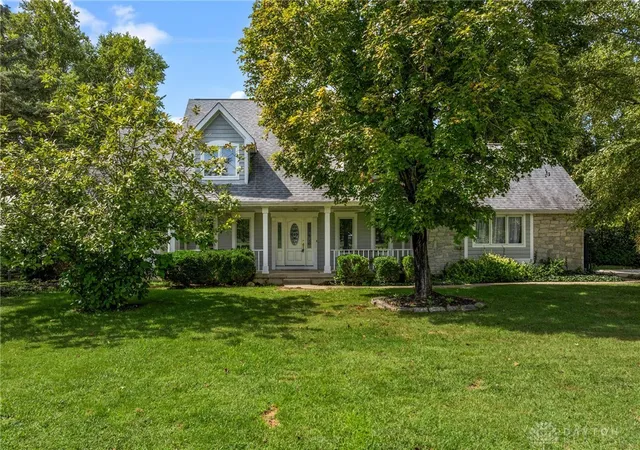 Photo 2 of Single family home for sale at 1161 Orchard Run Dr, Lebanon, OH 45036 | MLS# 968837 | Listing updated on 2026-10-06