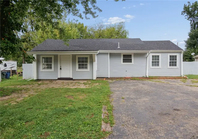 Photo 2 of Single family home for sale at 629 Little Meadow Dr, Dayton, OH 45404 | MLS# 968438 | Listing updated on 2026-09-14