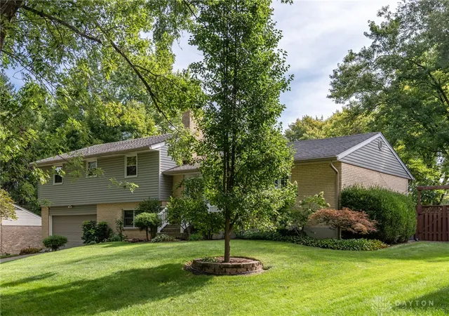 Photo 3 of Single family home for sale at 6912 Morrow Dr, Dayton, OH 45415 | MLS# 968844 | Listing updated on 2026-09-26